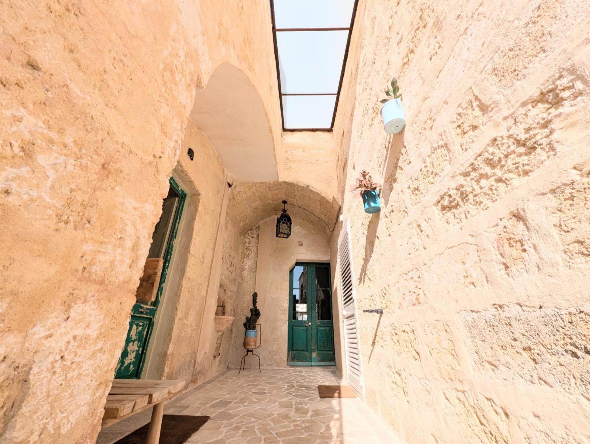 The Art Of Leo Bed & Breakfast Lucugnano Exterior photo